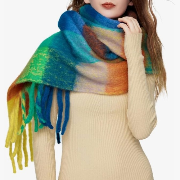 Cashmere like Plaid scarf with fringe - Picture 2 of 3